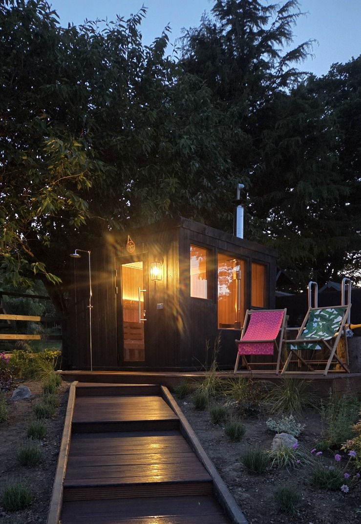 WhatsApp Image 2025-10-29 at 12.25_edited.jpg