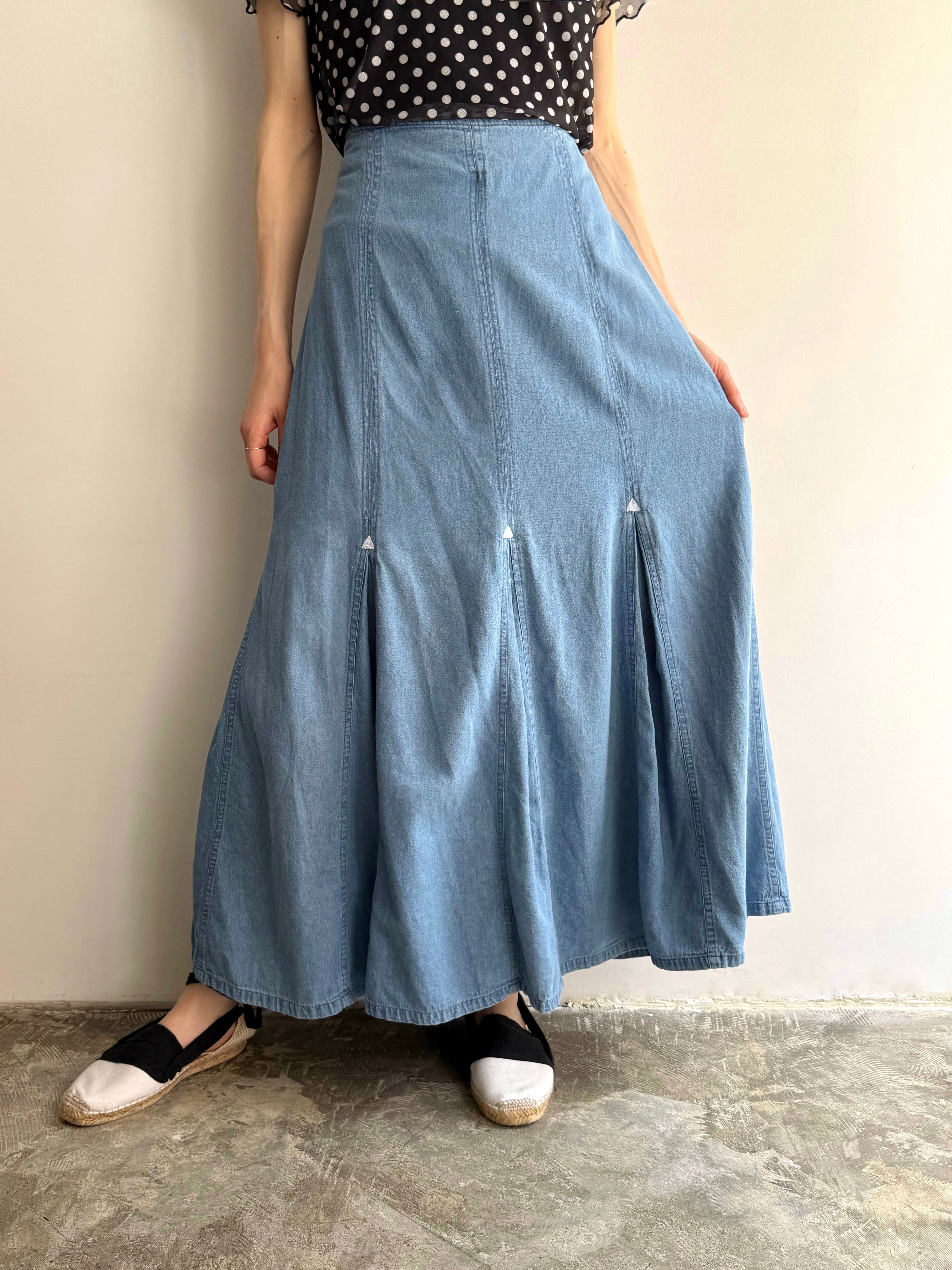 flared denim skirt