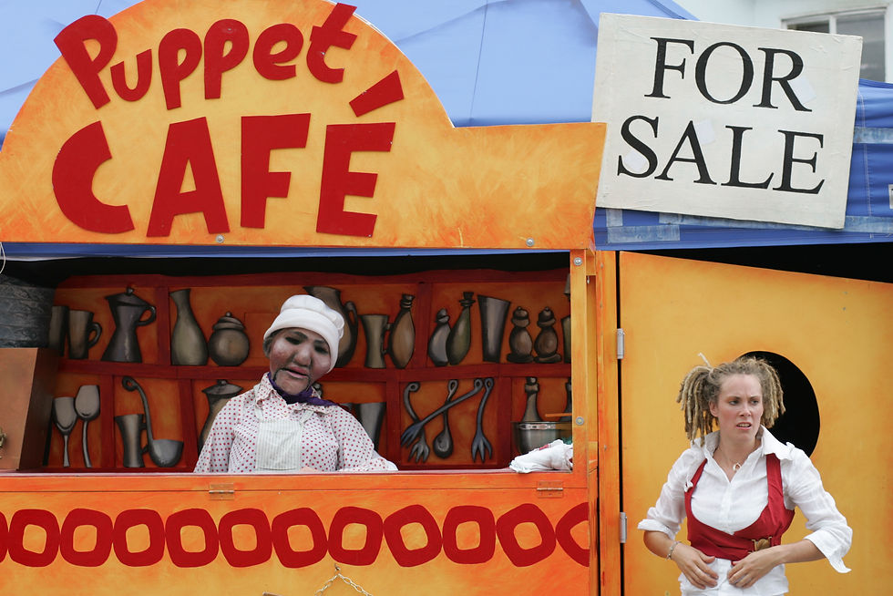 Puppet Cafe
