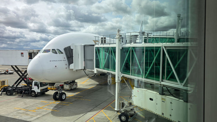 Emirates Airbus A380 am Flughafen Sydney während unseres Zwischenstopps auf dem Weg nach Neuseeland