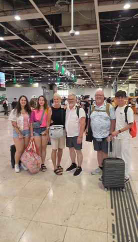 Wiedersehen mit Mark, Johnny und Pepe am Bahnhof Barcelona Sants.