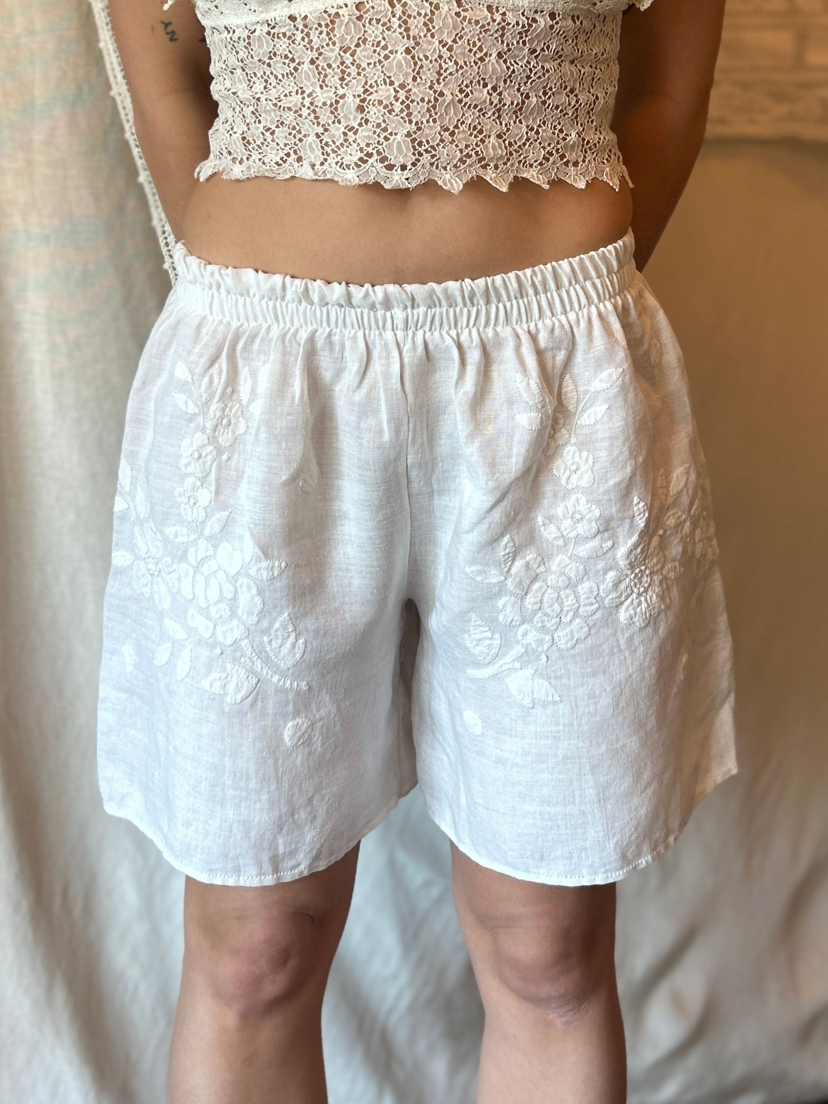 One of a Kind Linen "Dot" Shorts