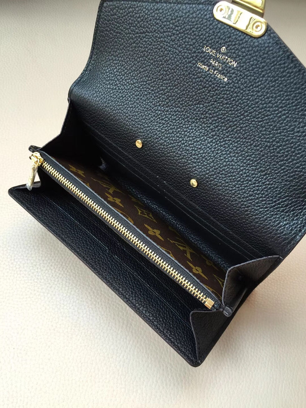 Thumbnail: LOUIS VUITTON Monogram Leather Purse