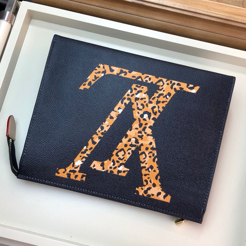 Thumbnail: LOUIS VUITTON TOILET POUCH