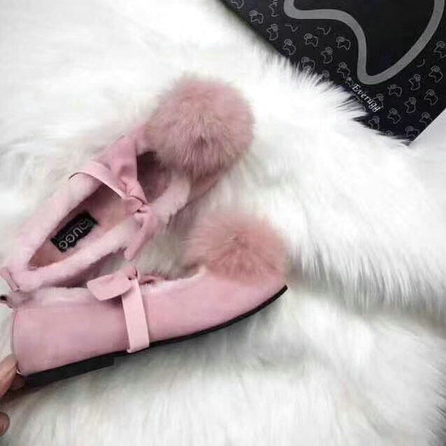 Thumbnail: UGG Elegant Fabric Sheep Wool Supper Classic Shoes