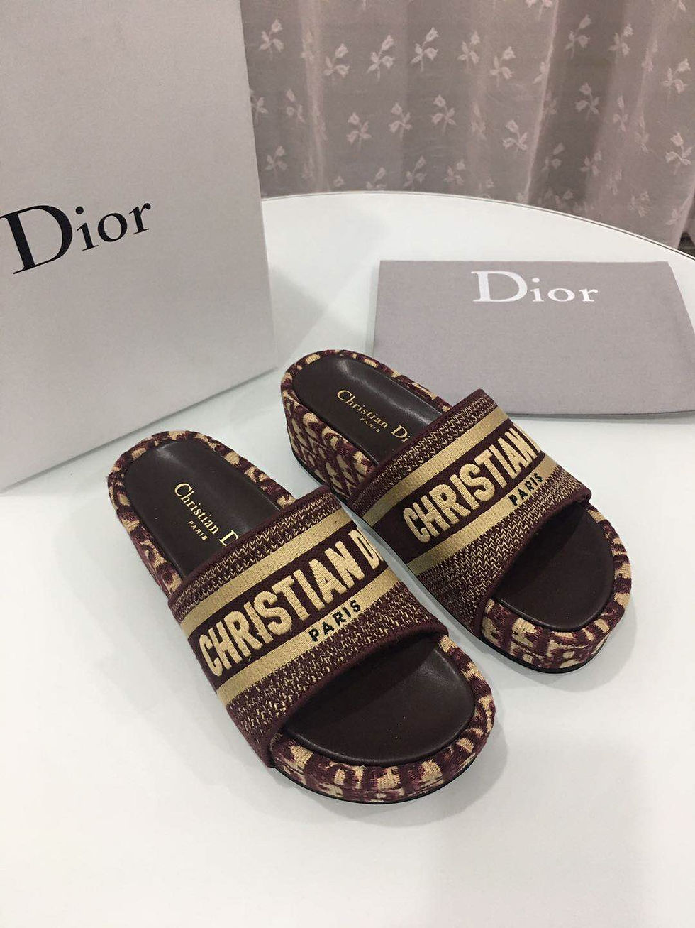 Thumbnail: DIOR SLIDE 