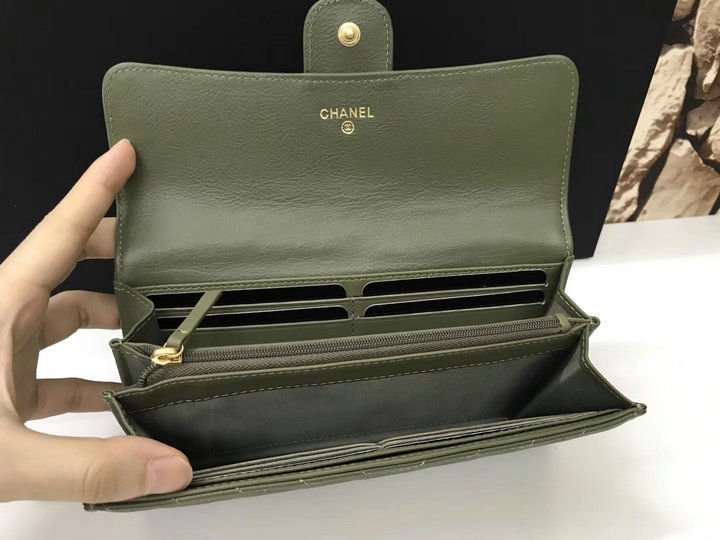 Thumbnail: CHANEL Quilted Sheepskin Leather Wallet