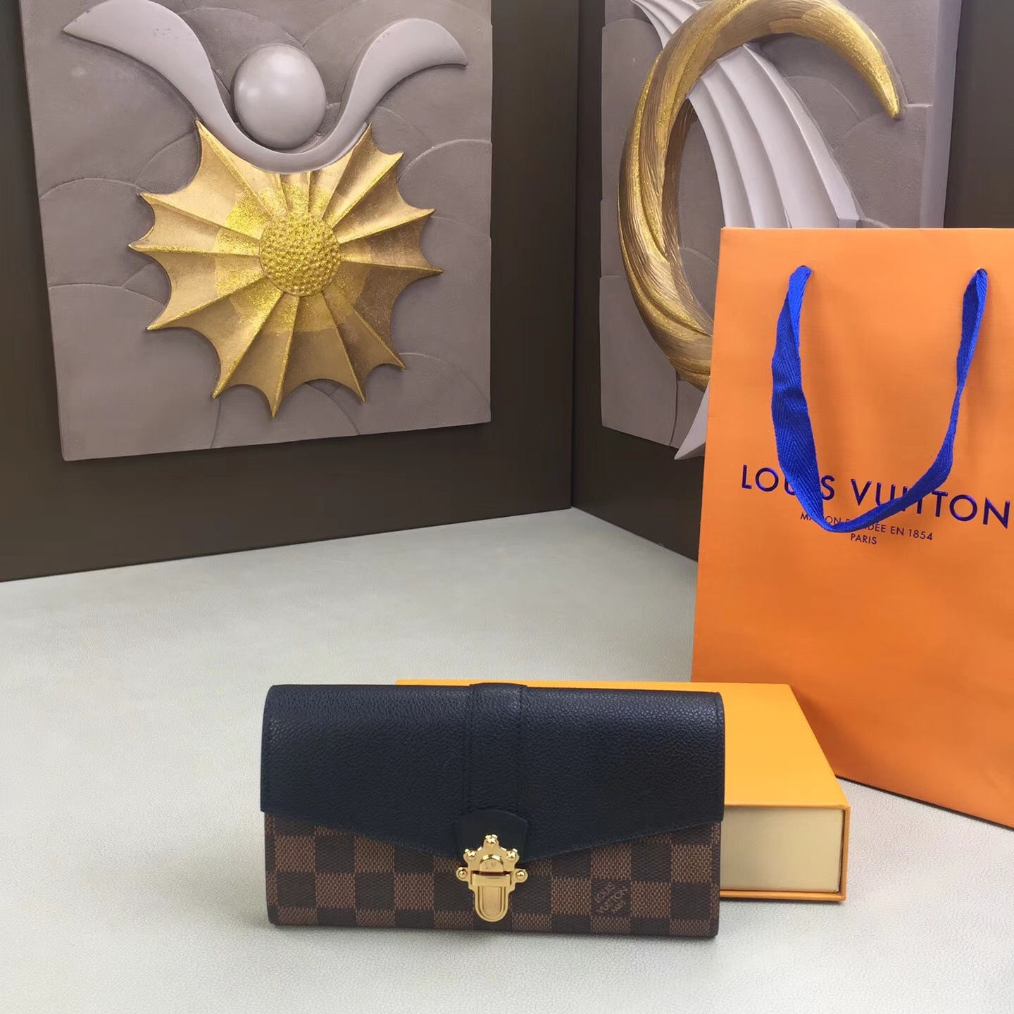 LOUIS VUITTON Monogram Leather Purse