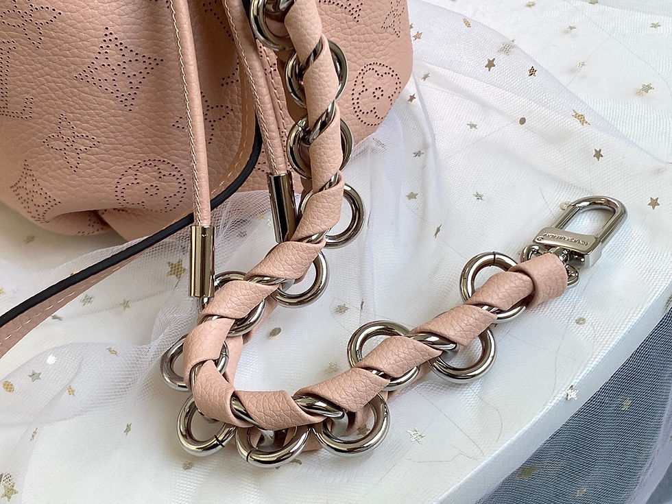 Thumbnail: LOUIS VUITTON Shoulder Bag 