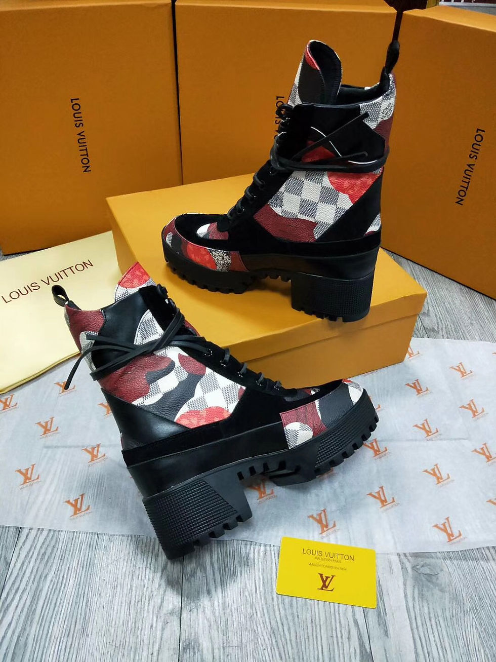 Thumbnail: LOUIS VUITTON Womens Leather Boots