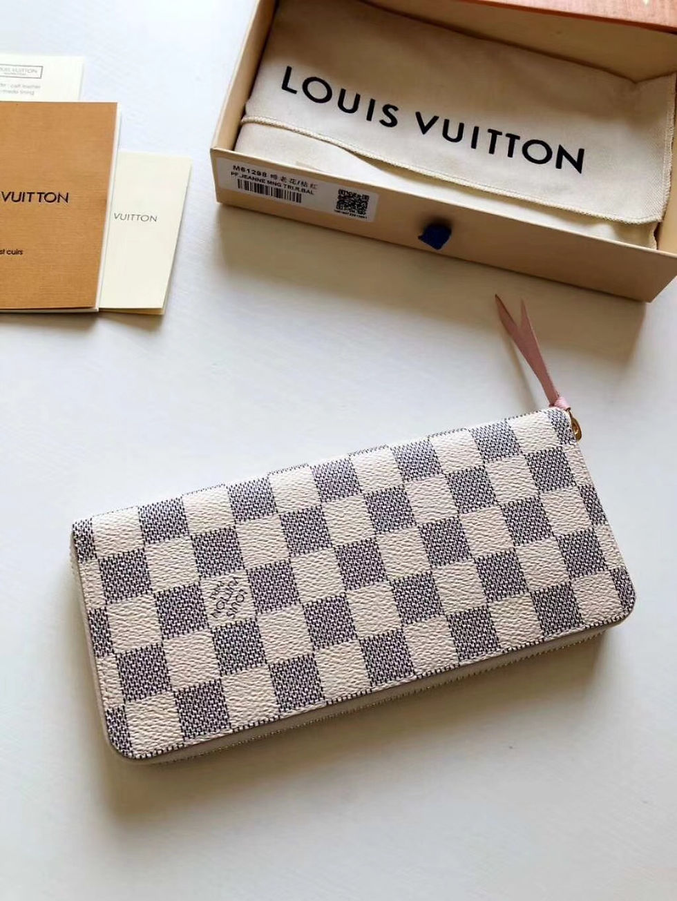 Miniature : LOUIS VUITTON AZUR PINK ZIPPY WALLET