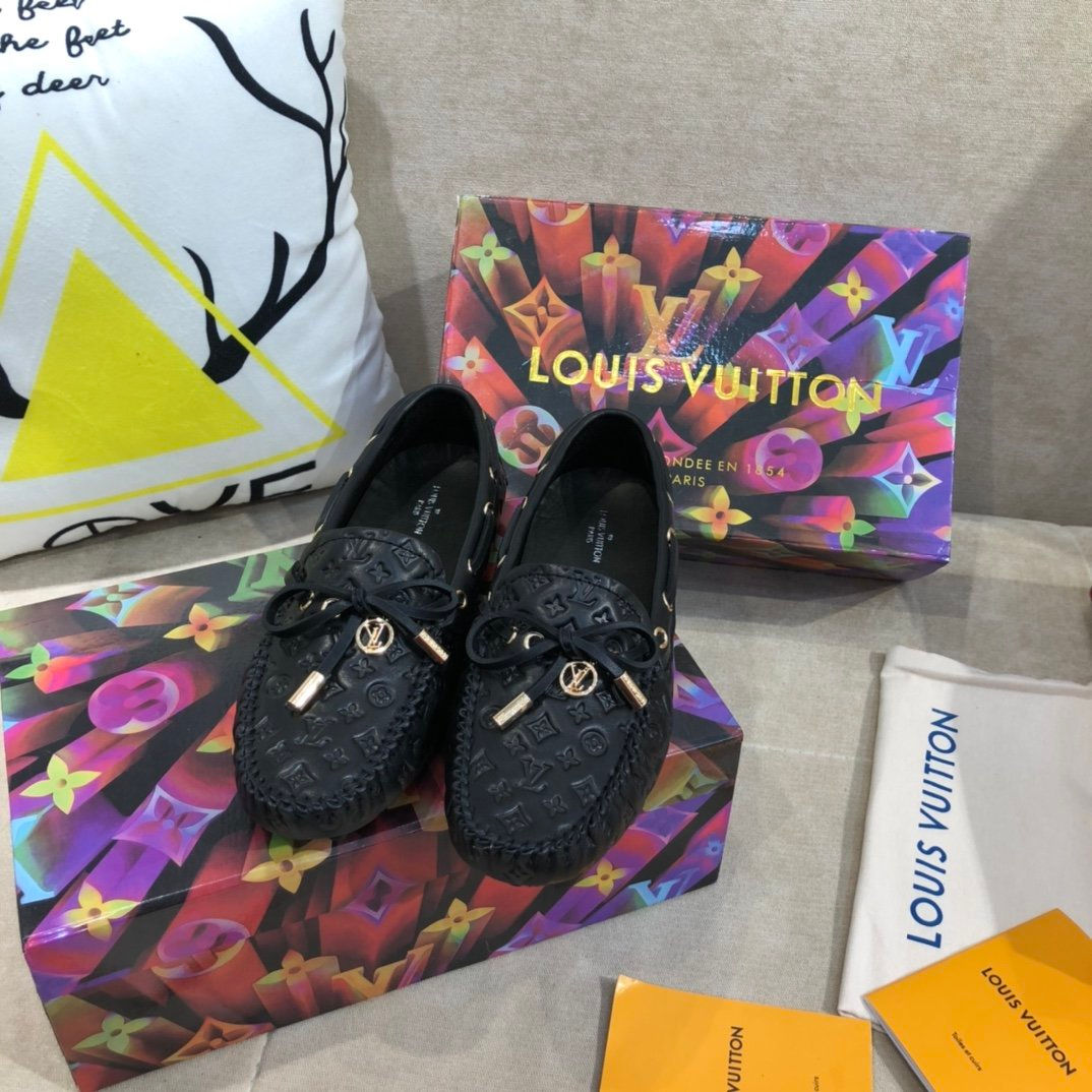 LOUIS VUITTON Loafer Shoe