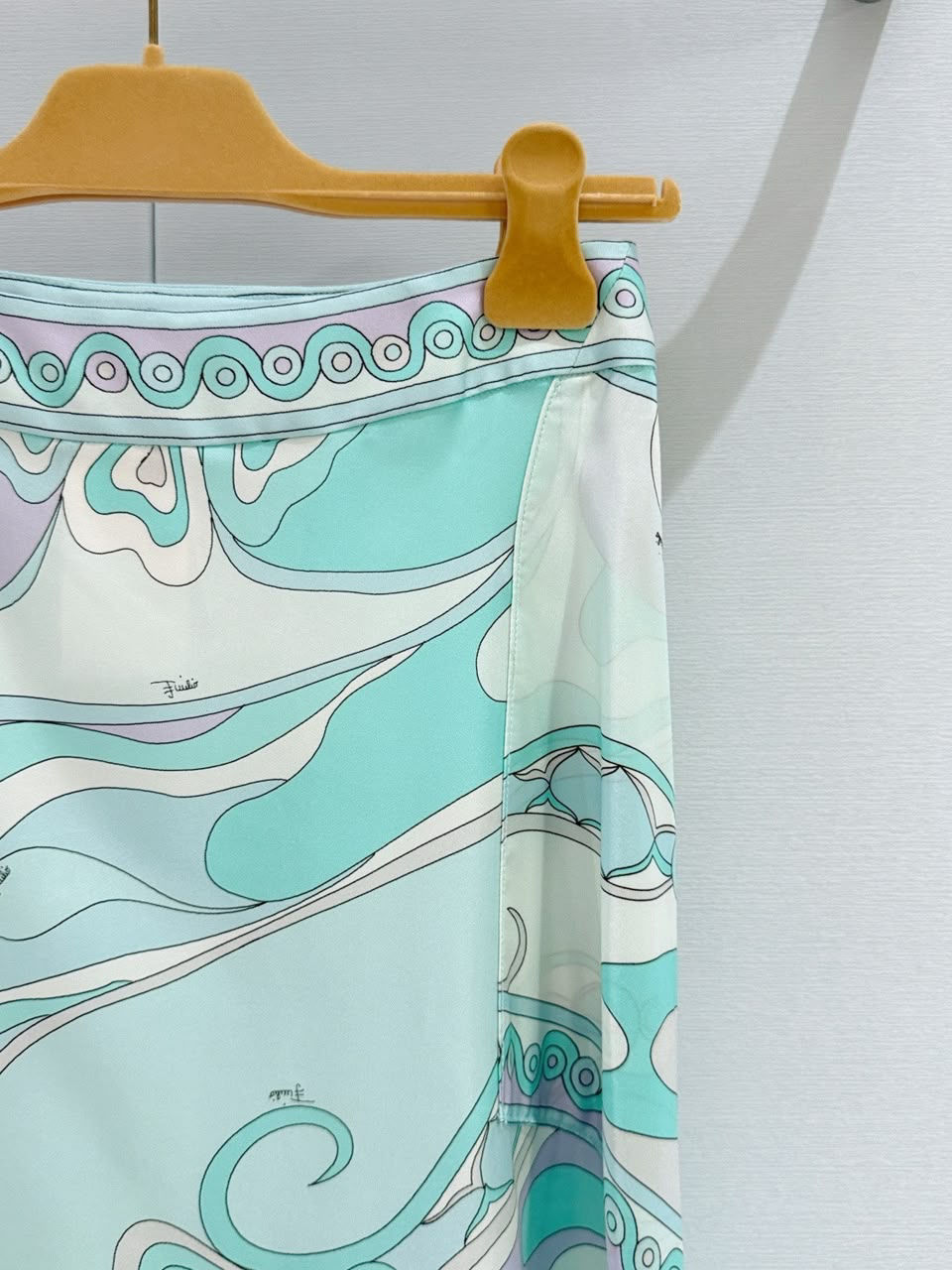 Thumbnail: Emilio Pucci Vivara Women's Multicolor Print Silk Skirt
