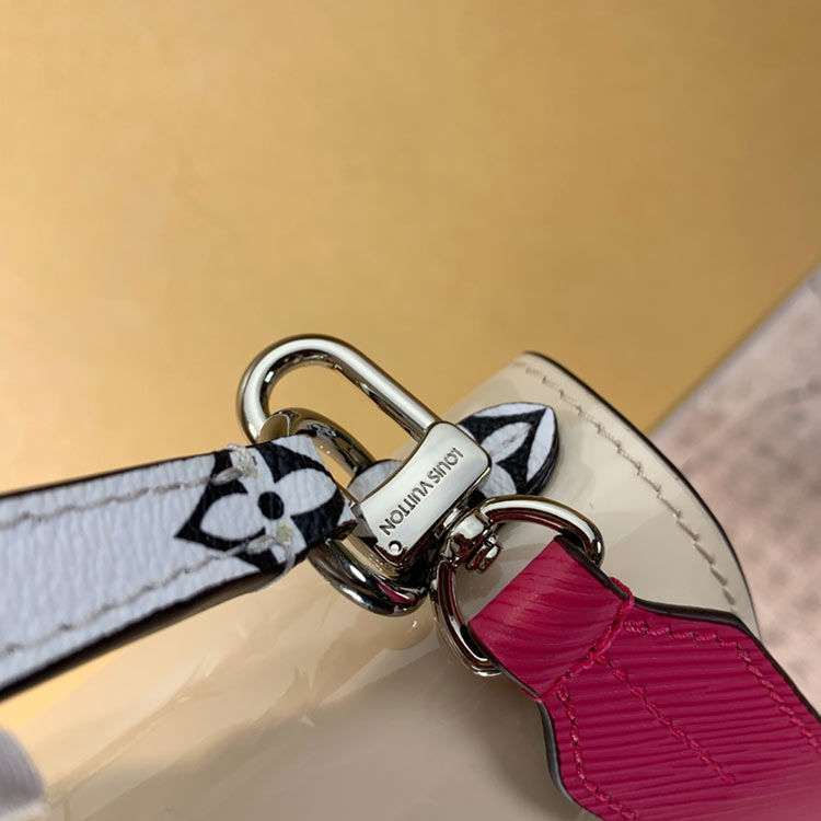 Thumbnail: LOUIS VUITTON SPRING STREET