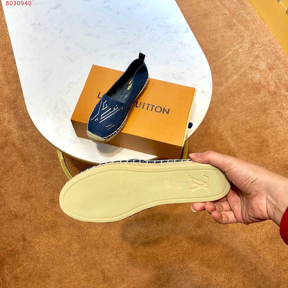 Thumbnail: LOUIS VUITTON FLAT SHOE