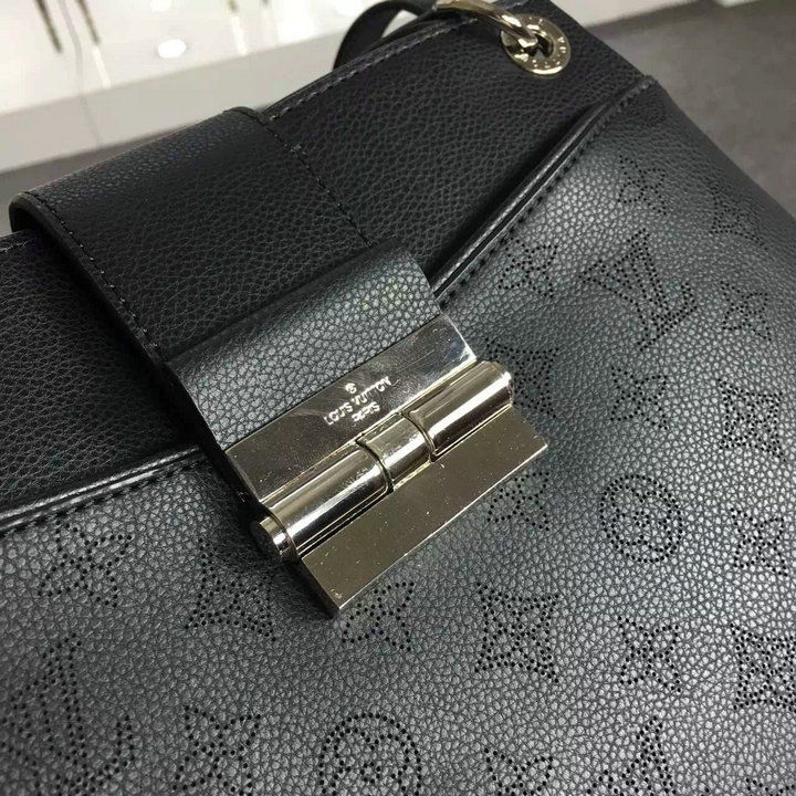 Thumbnail: LOUIS VUITTON Mahina Sevres Leather  Bag