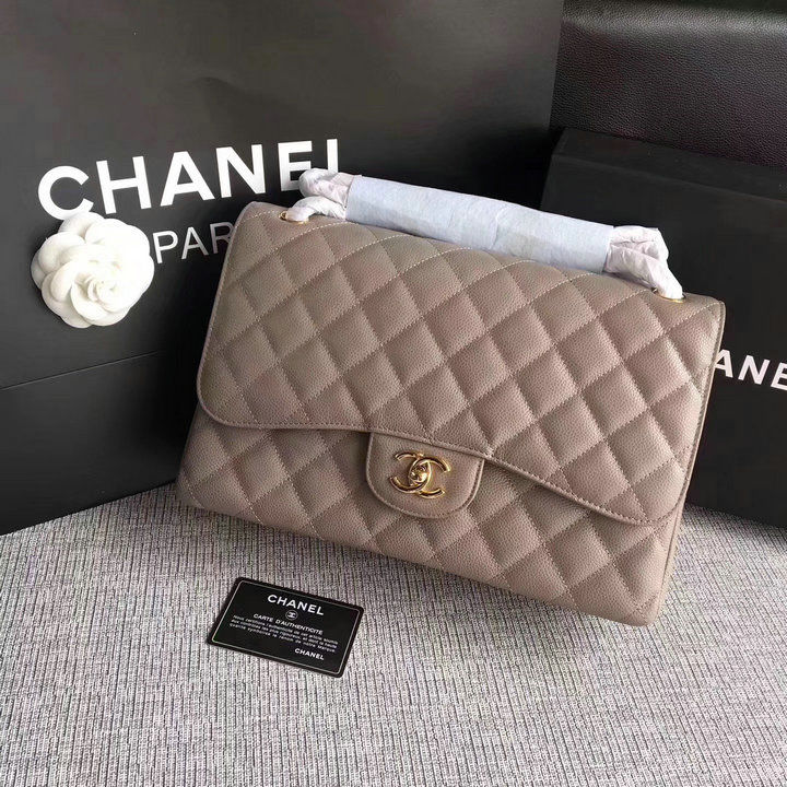 Miniatura: CHANEL Quilted Calfskin Caviar Flap Leather Bag