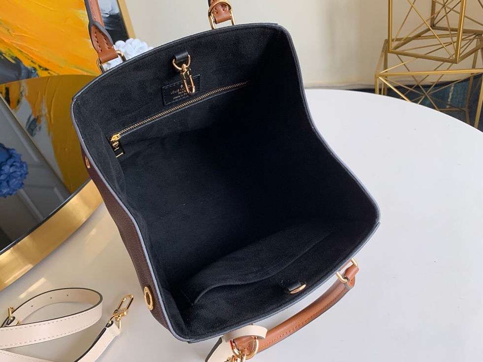 Thumbnail: LOUIS VUITTON Shoulder Bag