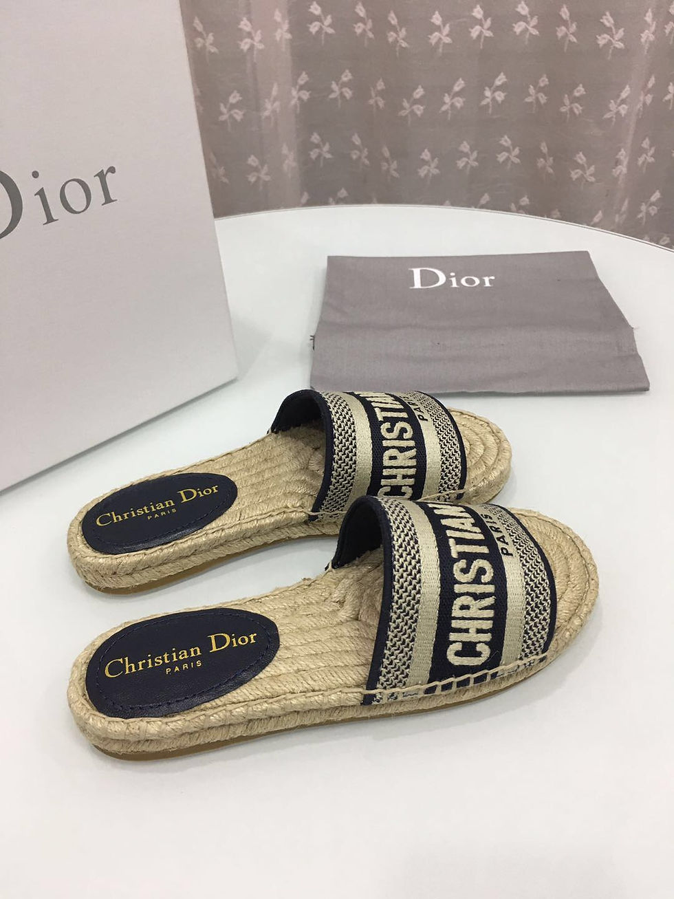 Thumbnail: DIOR SLIDE 