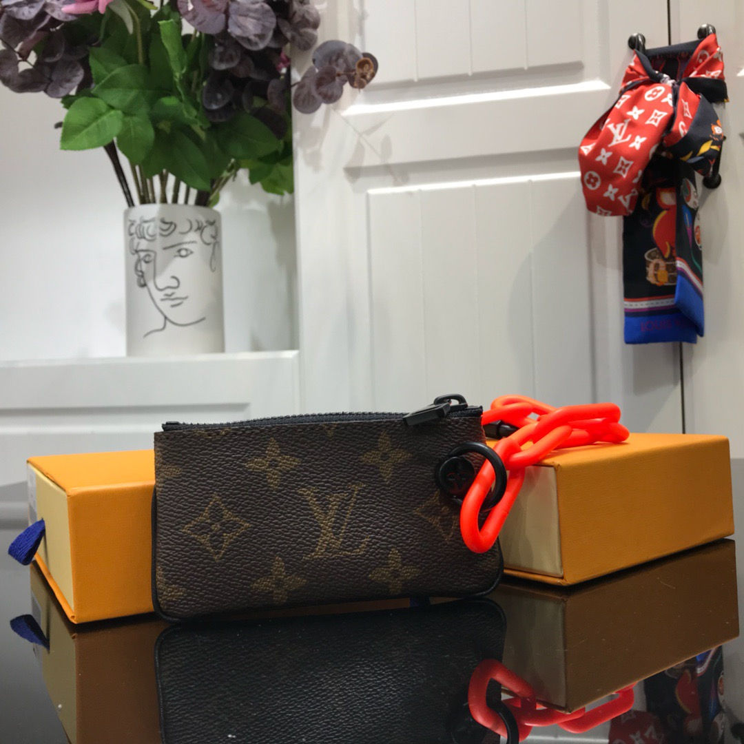 LOUIS VUITTON  Leather Purse