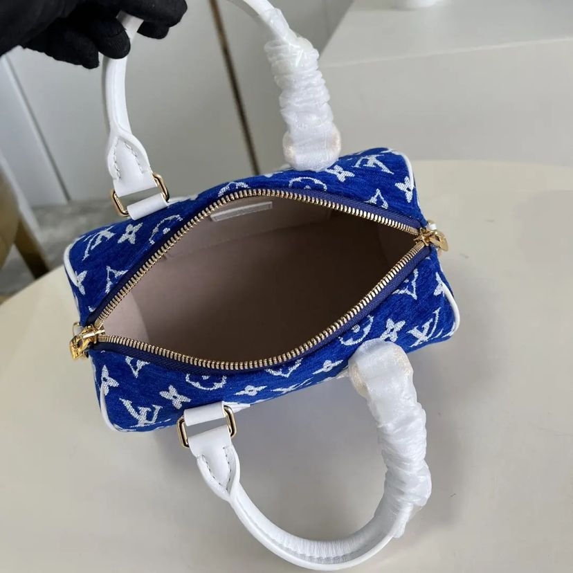Thumbnail: LOUIS VUITTON SPEEDY BAG