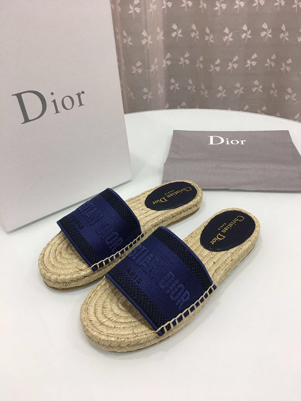 Thumbnail: DIOR SLIDE 