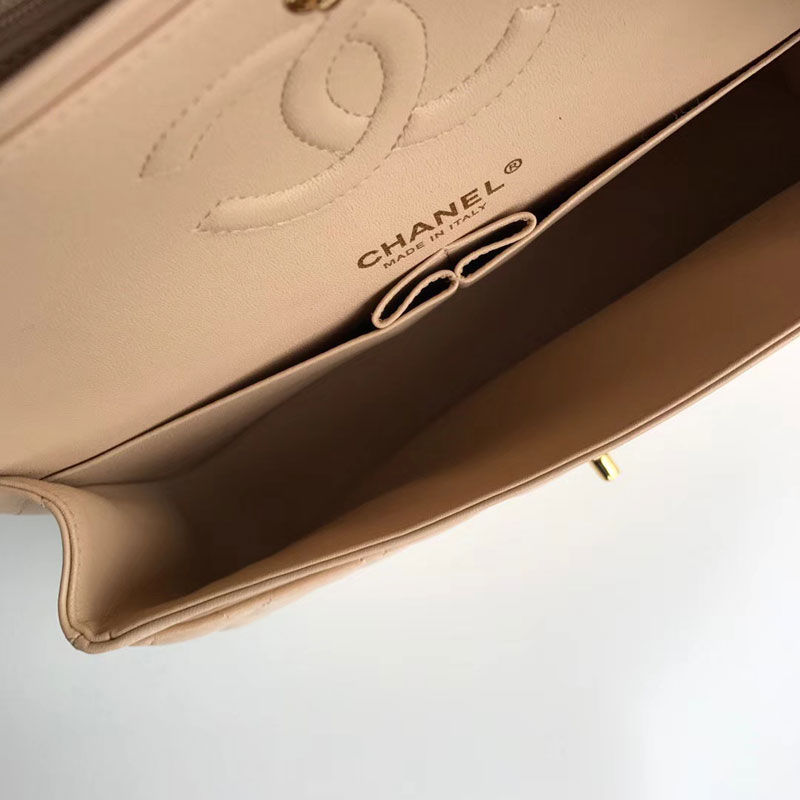 Thumbnail: CHANEL Quilted Lambskin Flap Leather Bag