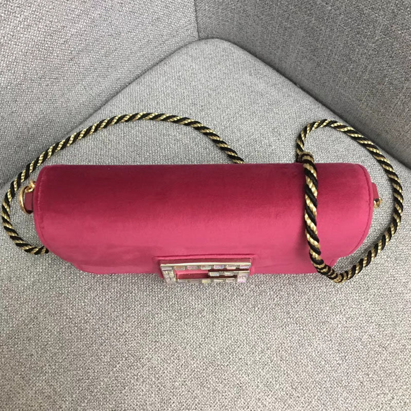 Thumbnail: GUCCI G Marmont Shoulder Bag