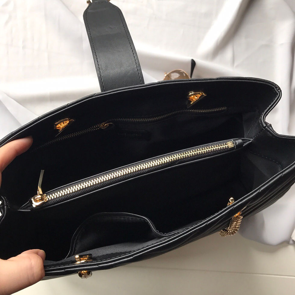 Thumbnail: YVES SAINT LAURENT Leather Bag