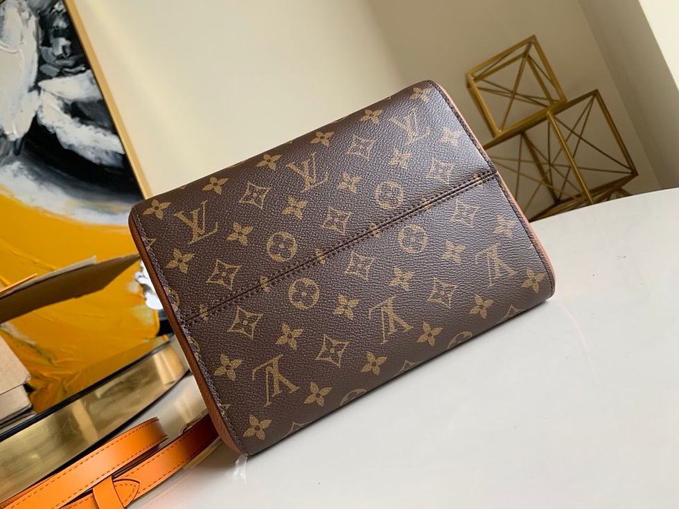 Thumbnail: LOUIS VUITTON Shoulder Bag