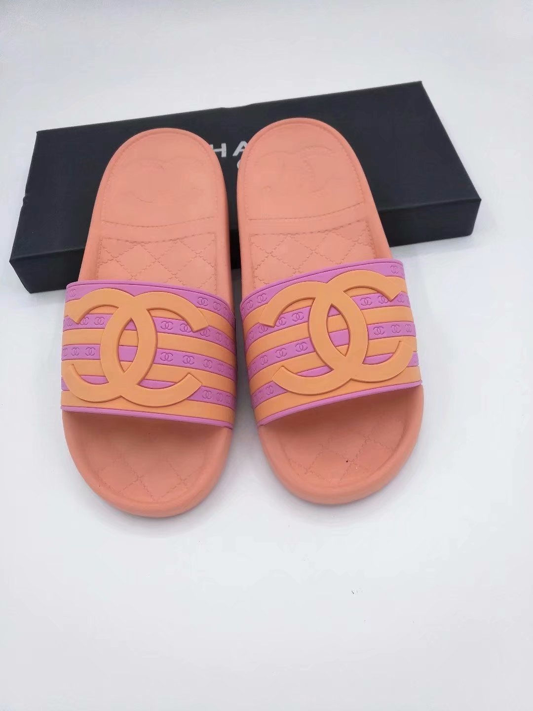 CHANEL Leisurely Slippers