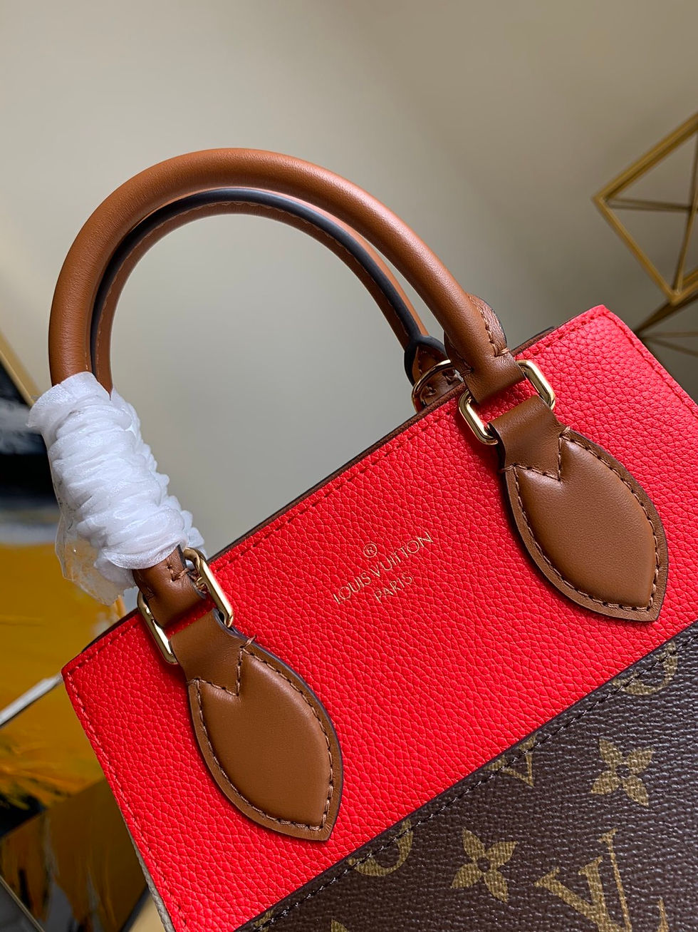 Thumbnail: LOUIS VUITTON Shoulder Bag
