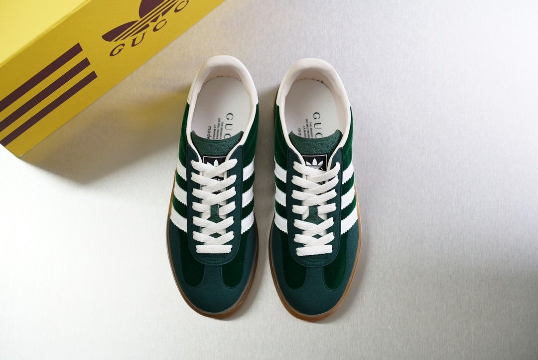 GUCCI UNISEX SNEAKERS