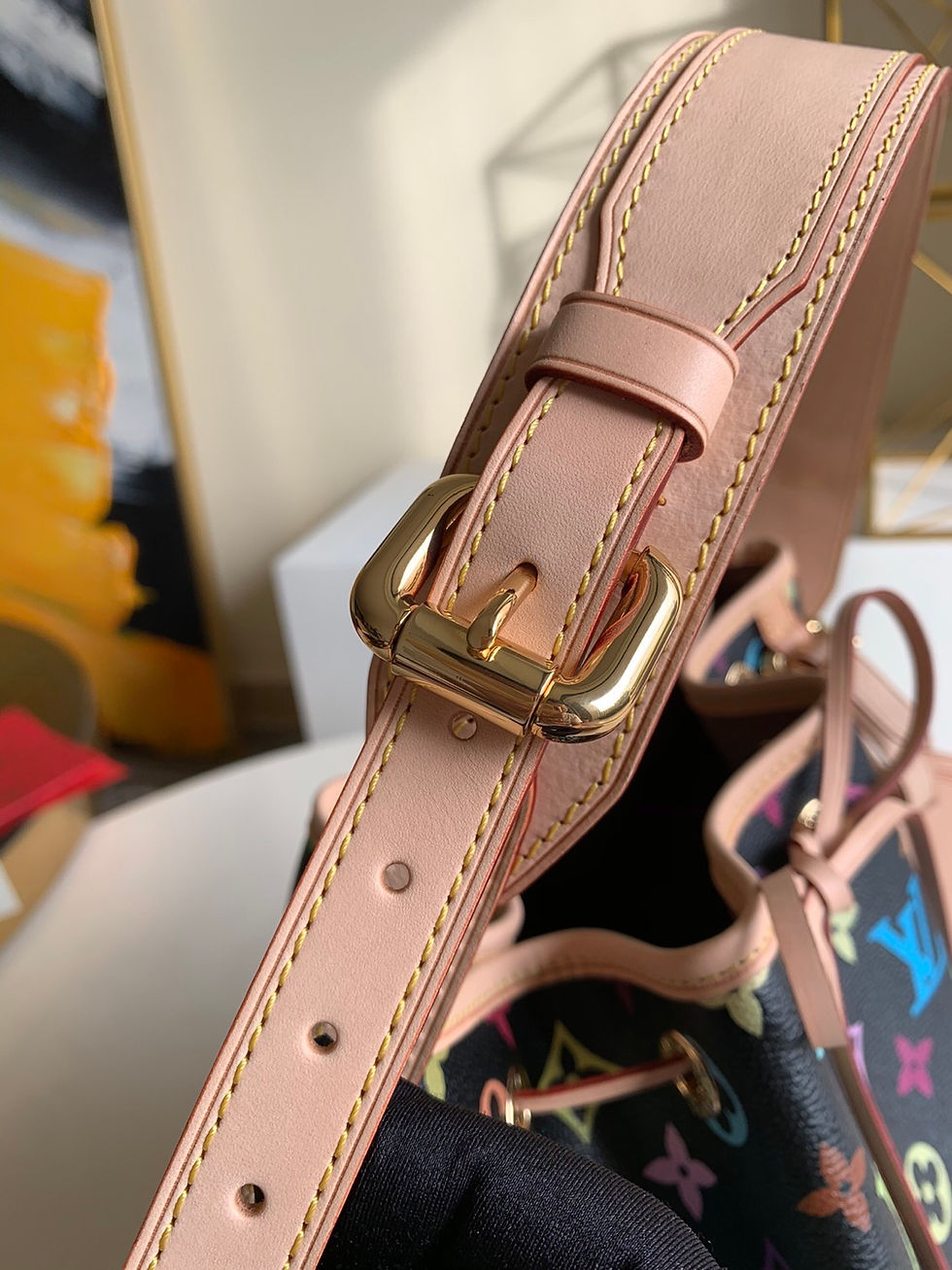 Thumbnail: LOUIS VUITTON Shoulder Bag