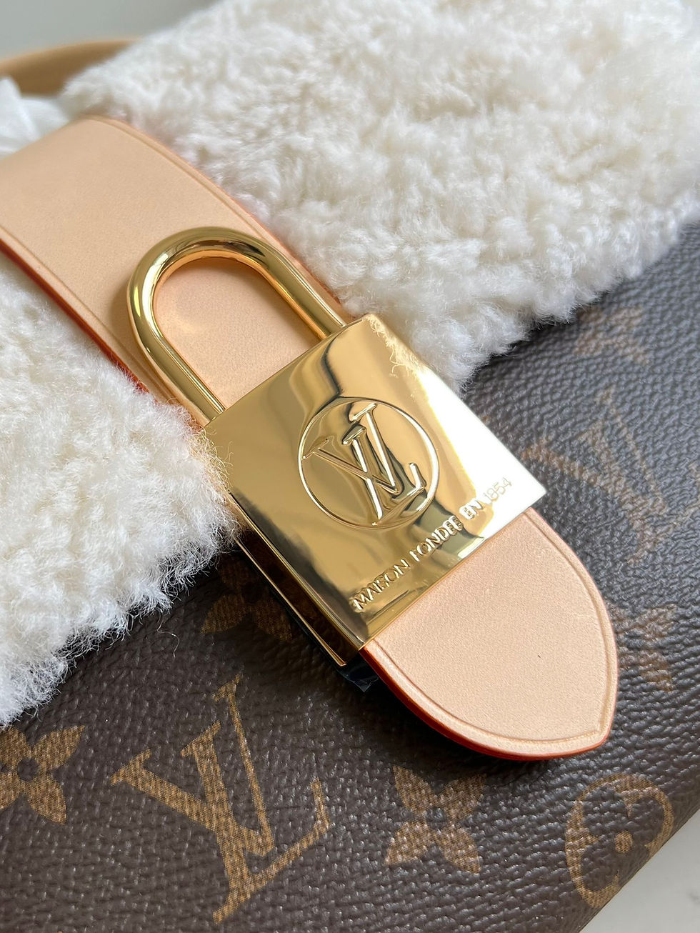 Thumbnail: LOUIS VUITTON BAG