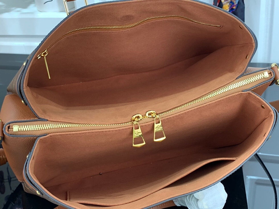 Thumbnail: LOUIS VUITTON Shoulder Bag