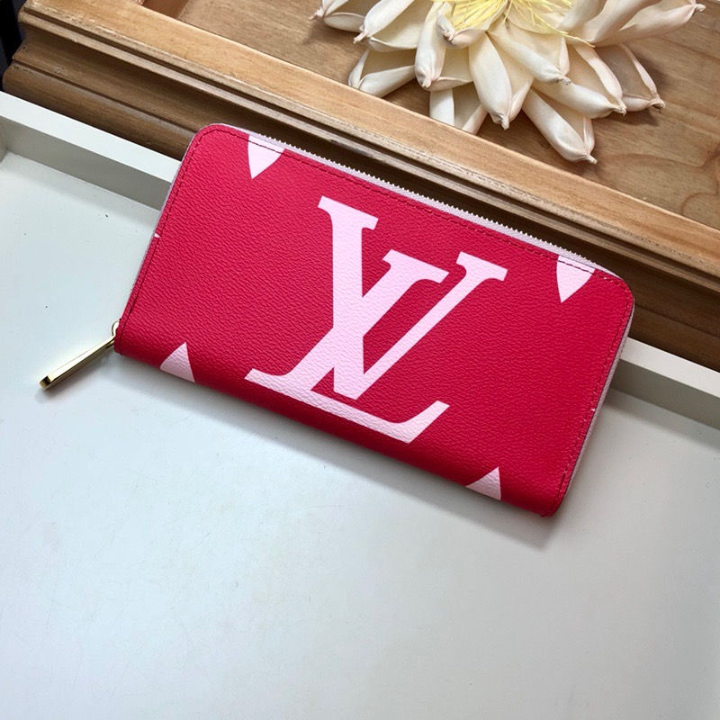 Thumbnail: LOUIS VUITTON ZIPPY WALLET