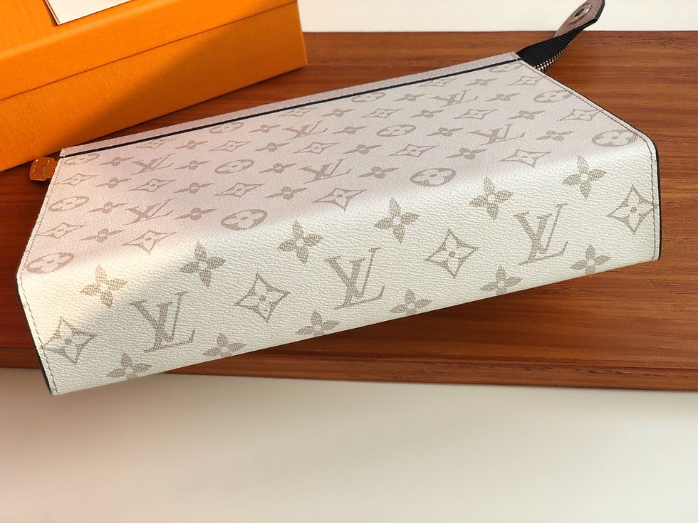 Thumbnail: LOUIS VUITTON TOILET POUCH