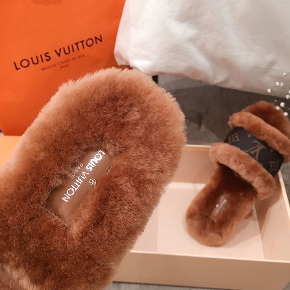 Thumbnail: LOUIS VUITTON Slippers