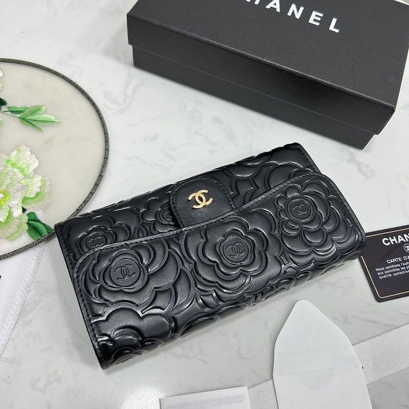 Thumbnail: CHANEL Classic Leather Wallet