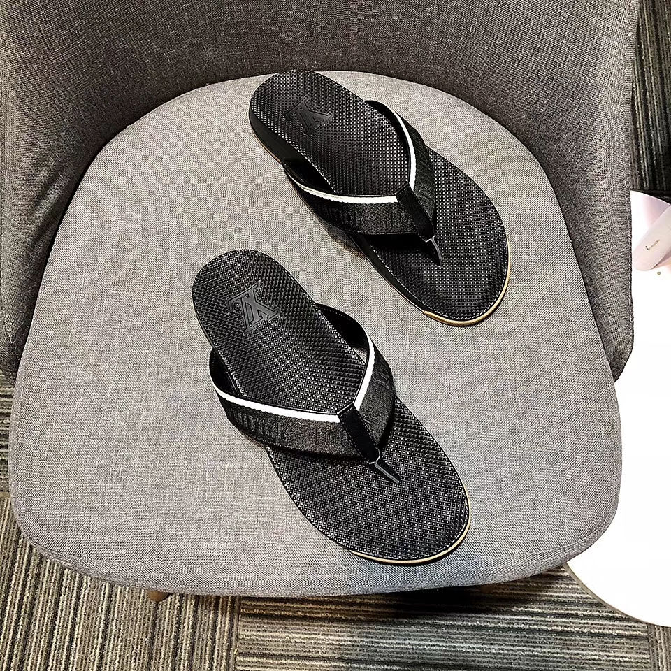 Thumbnail: LOUIS VUITTON Leather Slippers