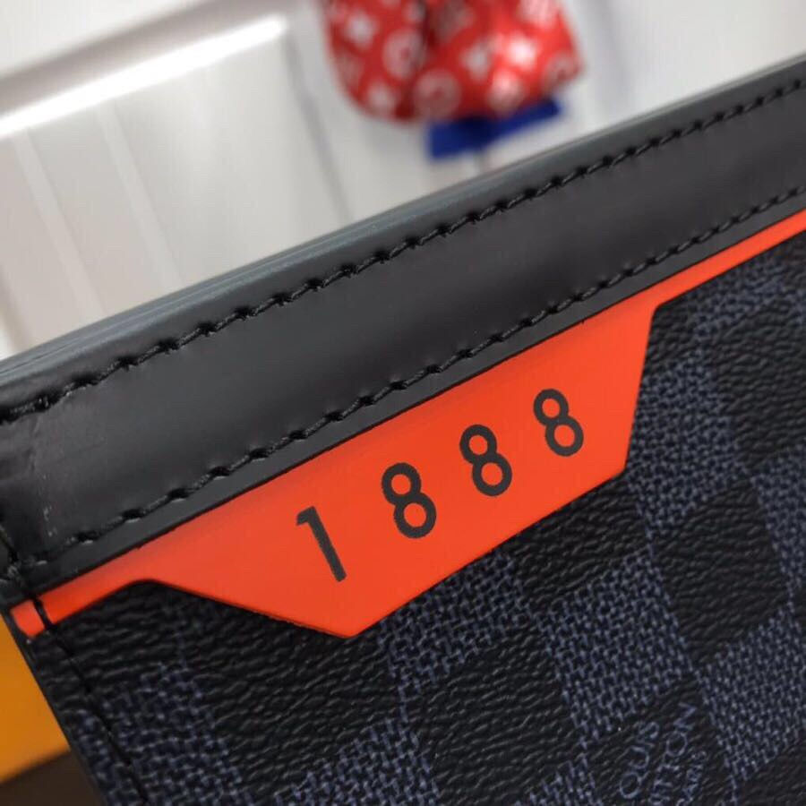 Thumbnail: LOUIS VUITTON POUCH