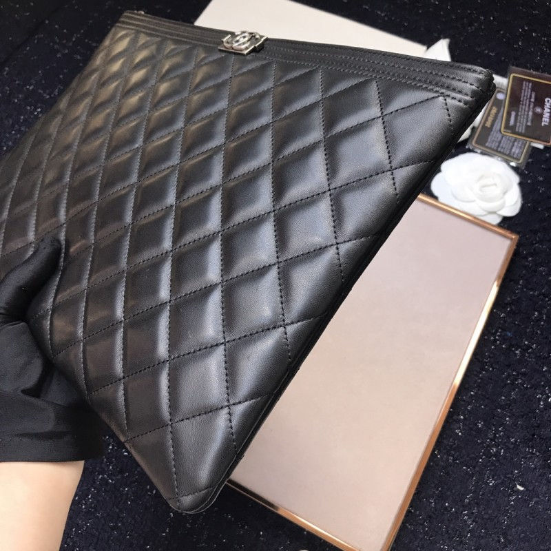 Thumbnail: CHANEL Quilted Classic Leather Bag