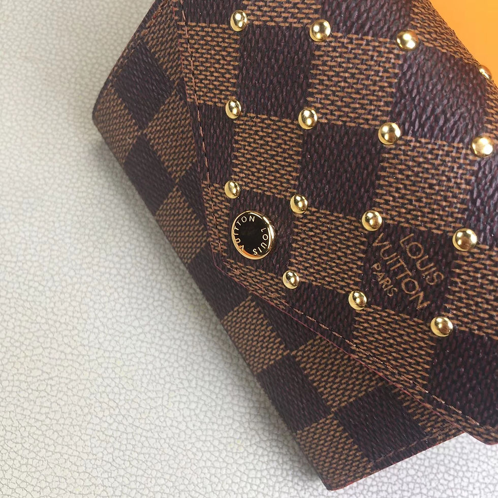 Thumbnail: LOUIS VUITTON Leather Wallet