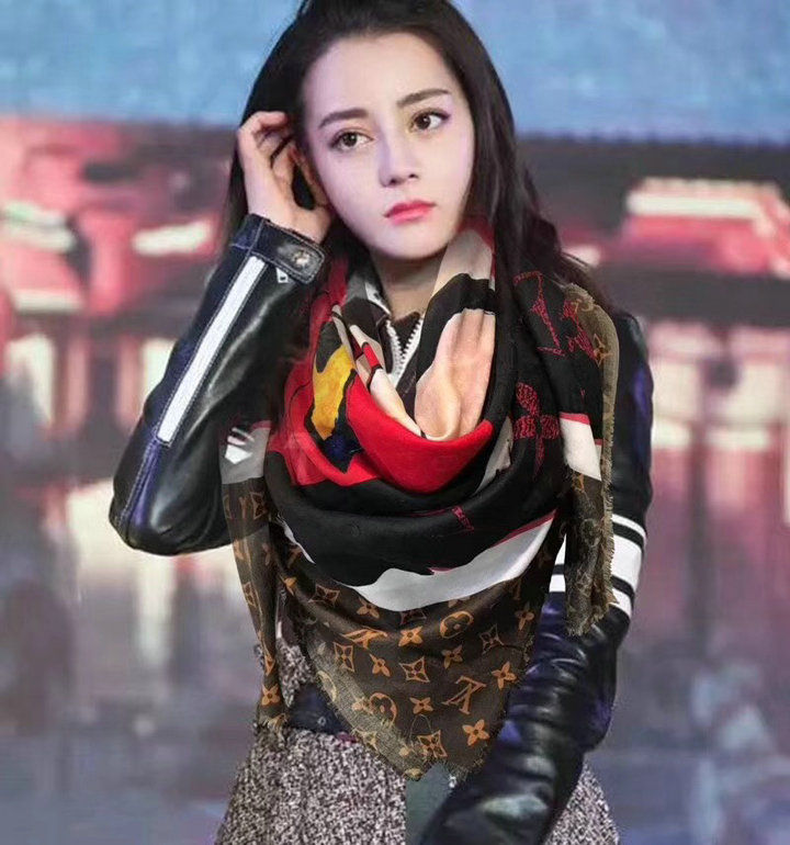 Thumbnail: LOUIS VUITTON Classic Lamb Scarf