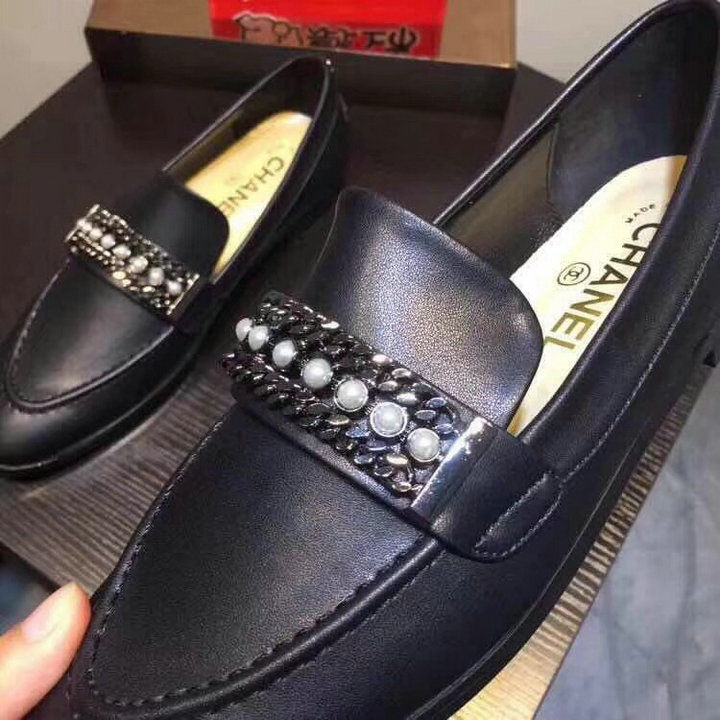 Thumbnail: CHANEL Womens Classic Leather Shoe