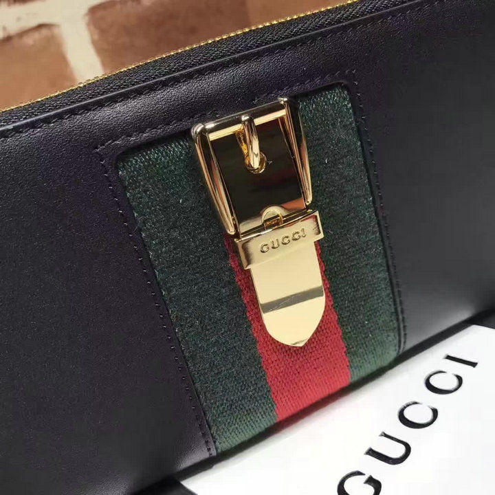 Thumbnail: GUCCI Marmont Zip Top Leather Wallet