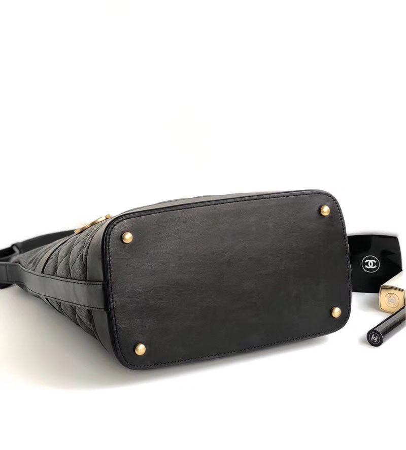 Thumbnail: CHANEL HOBO BAG