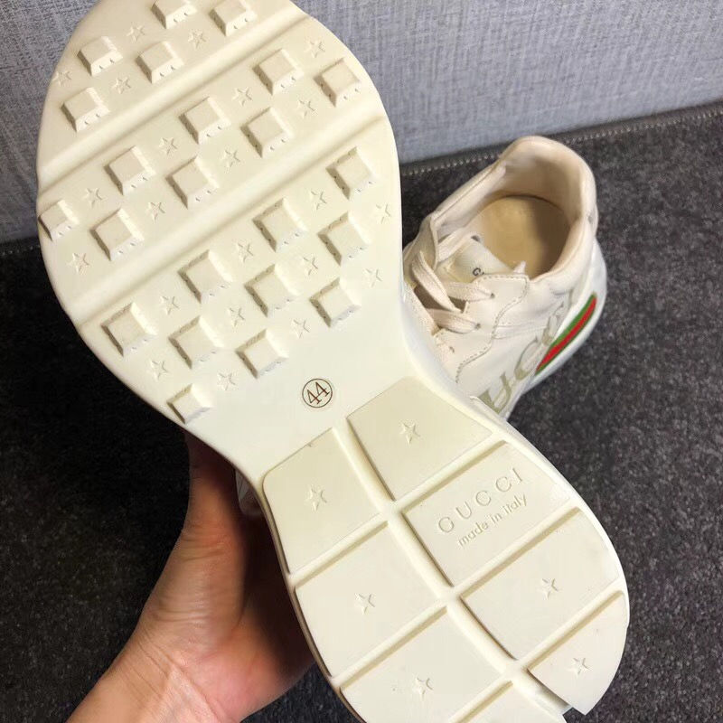 Thumbnail: GUCCI Ace Enbroidered Leather Sneaker