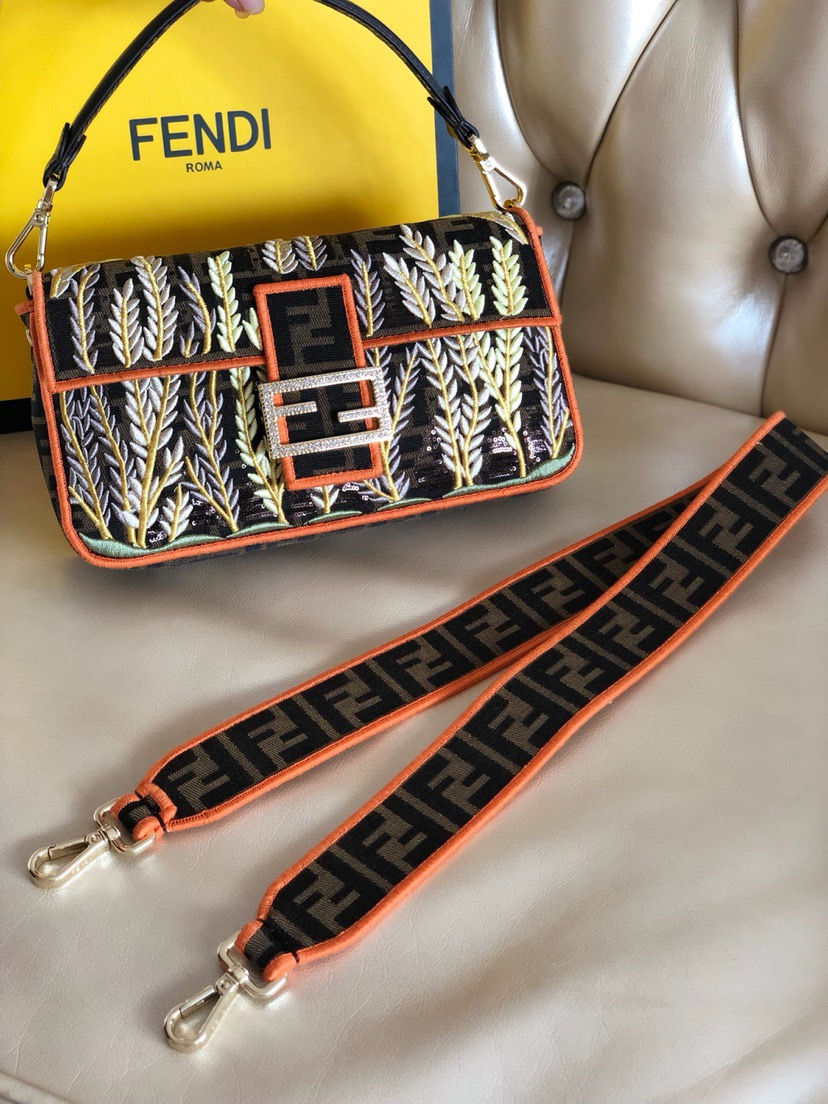 Thumbnail: FENDI Bag